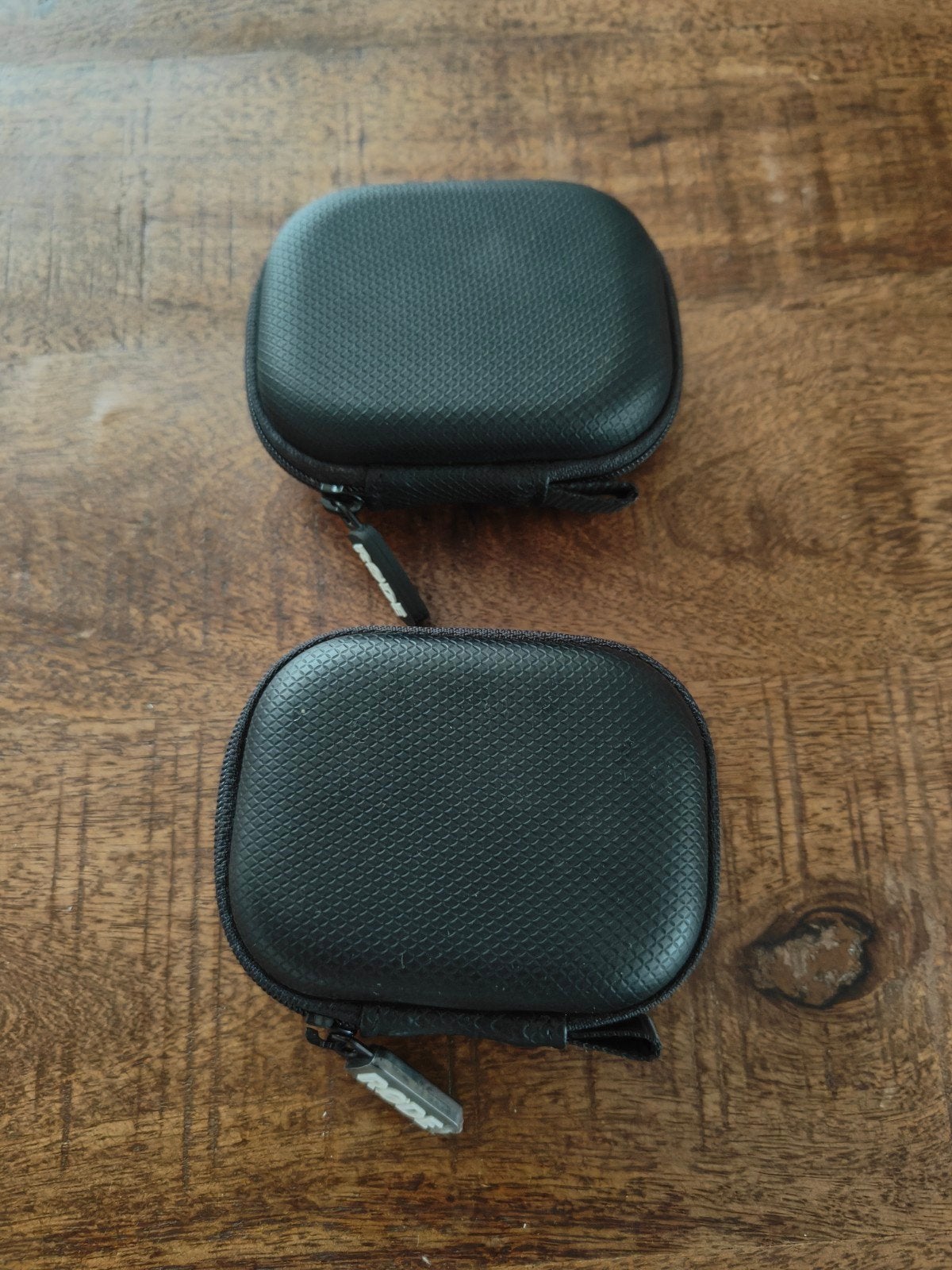 Zeer goede Rode Lavalier 2 (2 stuks) | Nieuwprijs €187, Ophalen of Verzenden, Zo goed als nieuw, Audio
