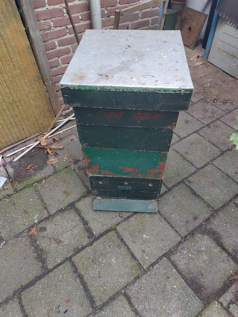 spaarkast, Bijen