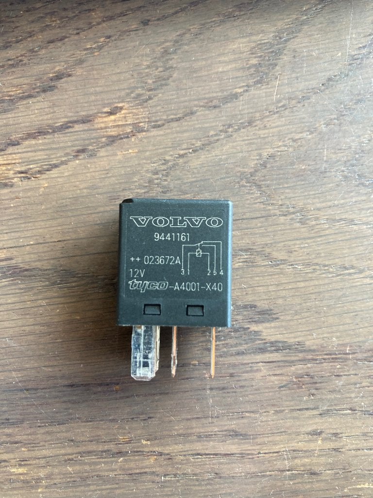 Volvo Relais 9441161 + Hella Relais, Ophalen of Verzenden, Gebruikt, Volvo