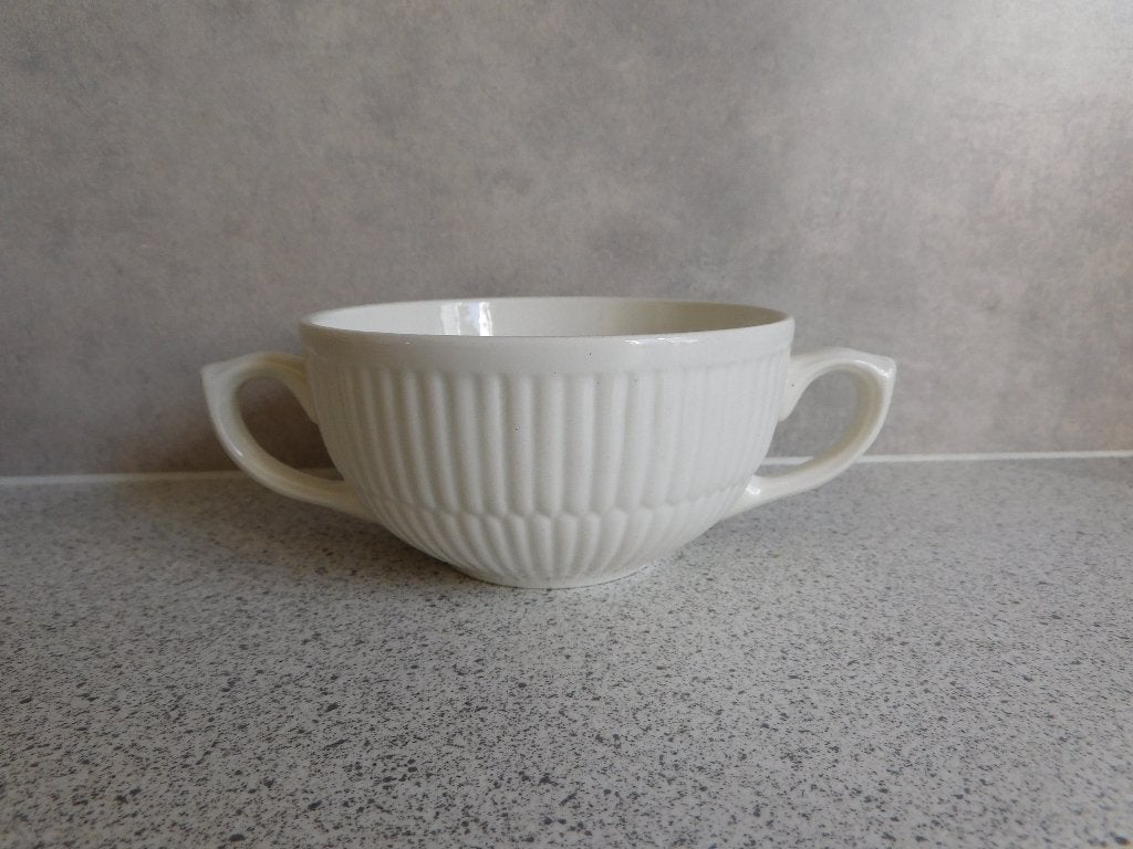 Soepkom 11 cm. Vienne Crème Royal Boch, Ophalen of Verzenden, Zo goed als nieuw, Kom(men), Royal Boch