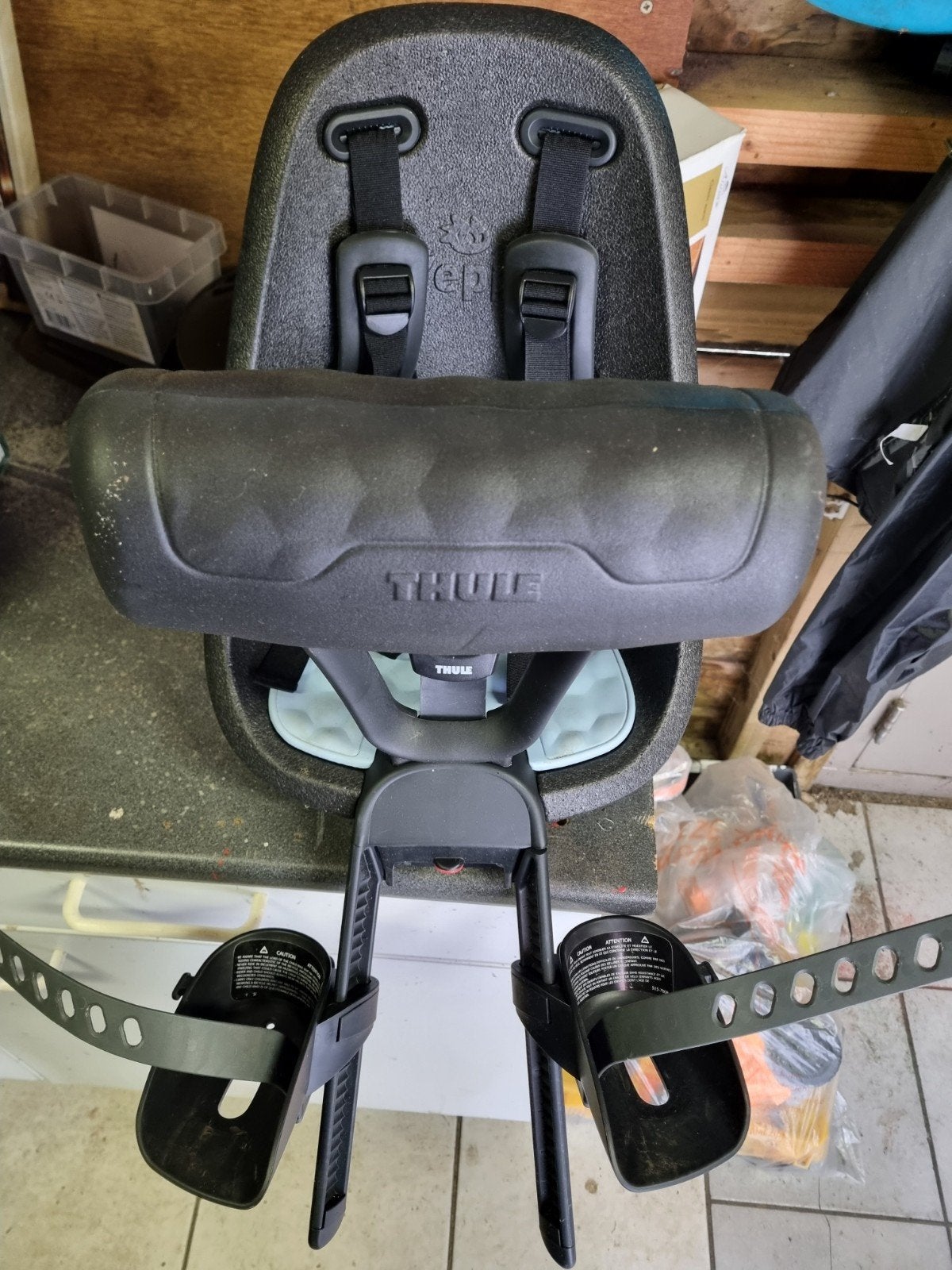 Thule Yepp Nexxt Mini Fietsstoeltje met Windscherm, Fietsen en Brommers, Ophalen, Voetsteuntjes, Voorzitje, Zo goed als nieuw