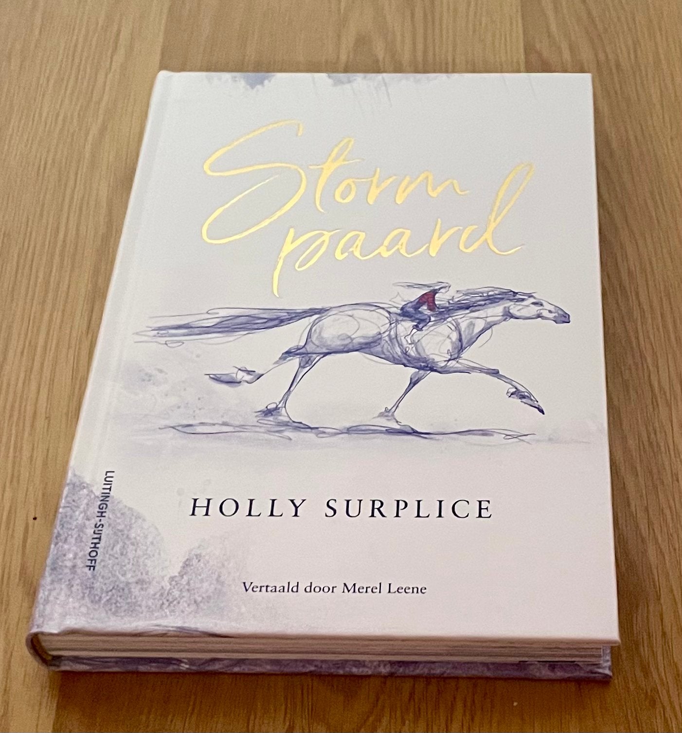 Holly Surplice - Stormpaard, Holly Surplice, Ophalen of Verzenden, Zo goed als nieuw, Fictie