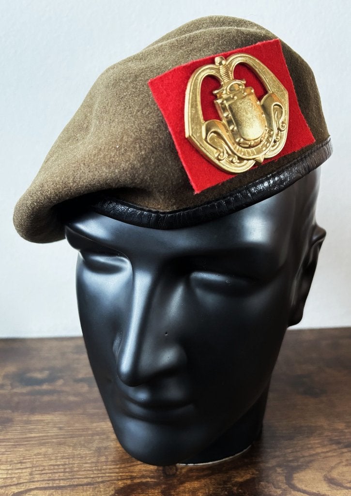Baret Infanterie Algemeen maat 61 KMA 1988, Ophalen of Verzenden, Landmacht, Nederland, Helm of Baret