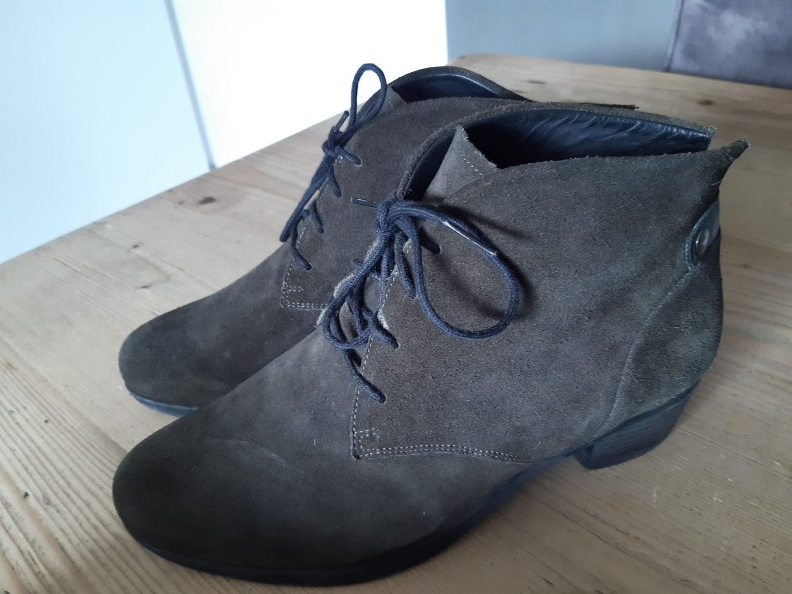 Comfortabele Durea nubuck leren groene laarsjes maat 6K = 39, Durea, Lage of Enkellaarzen, Ophalen of Verzenden, Zo goed als nieuw