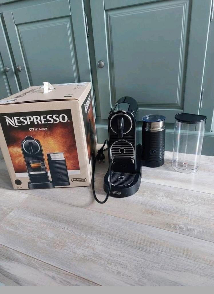 Zgan nespresso citiz & Milk delonghi cup koffiezetapparaat, Ophalen of Verzenden, Zo goed als nieuw, Complete set
