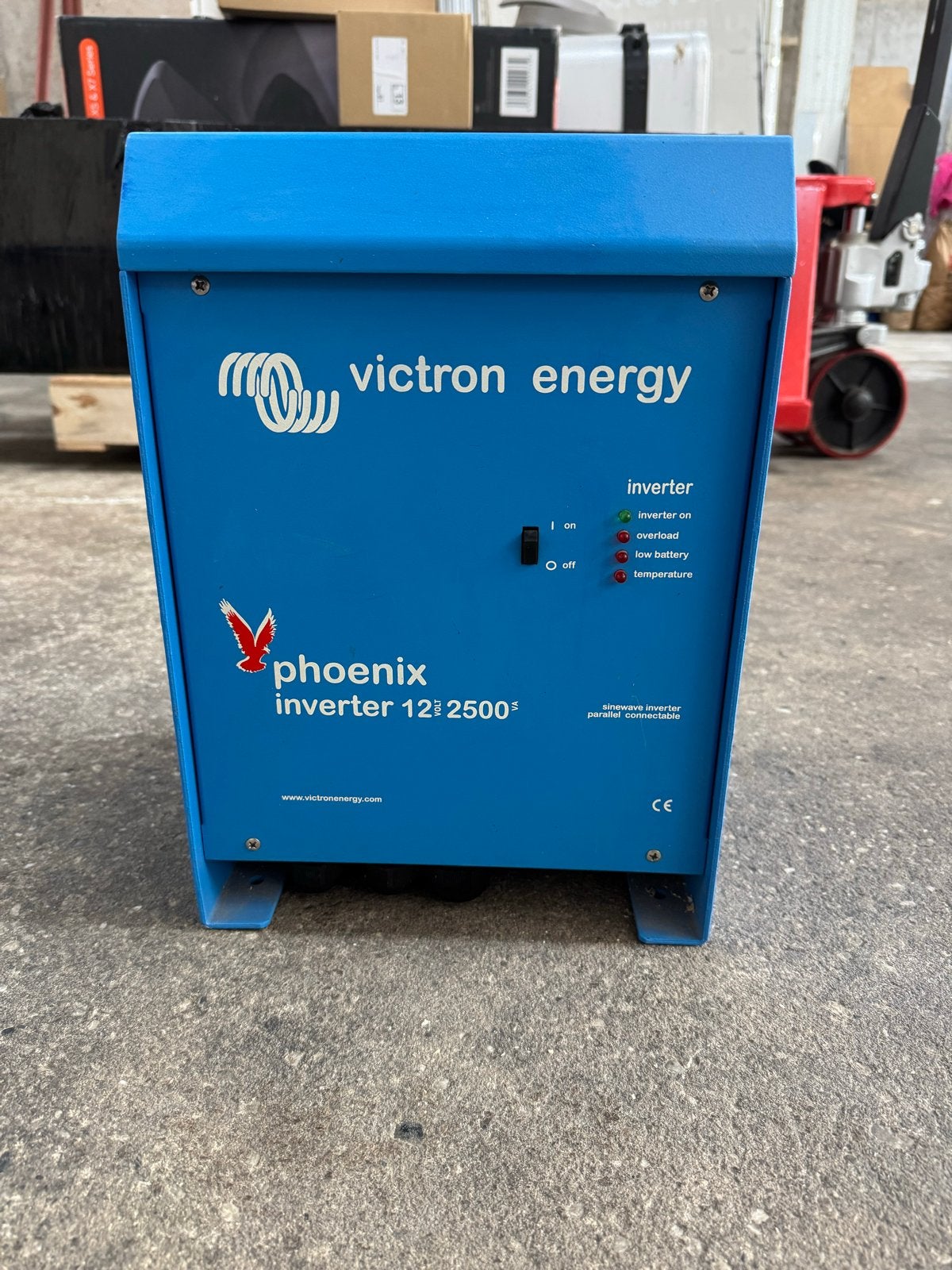 Victron Phoenix Omvormer 12/2500VA - Krachtige Sinusomvormer, Ophalen of Verzenden, Gebruikt