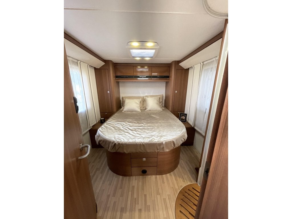 Caravans And Camping Lmc