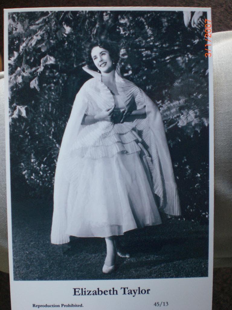 kaart Elizabeth Taylor 4, Ophalen of Verzenden, 1980 tot heden, Ongelopen, Sterren en Beroemdheden