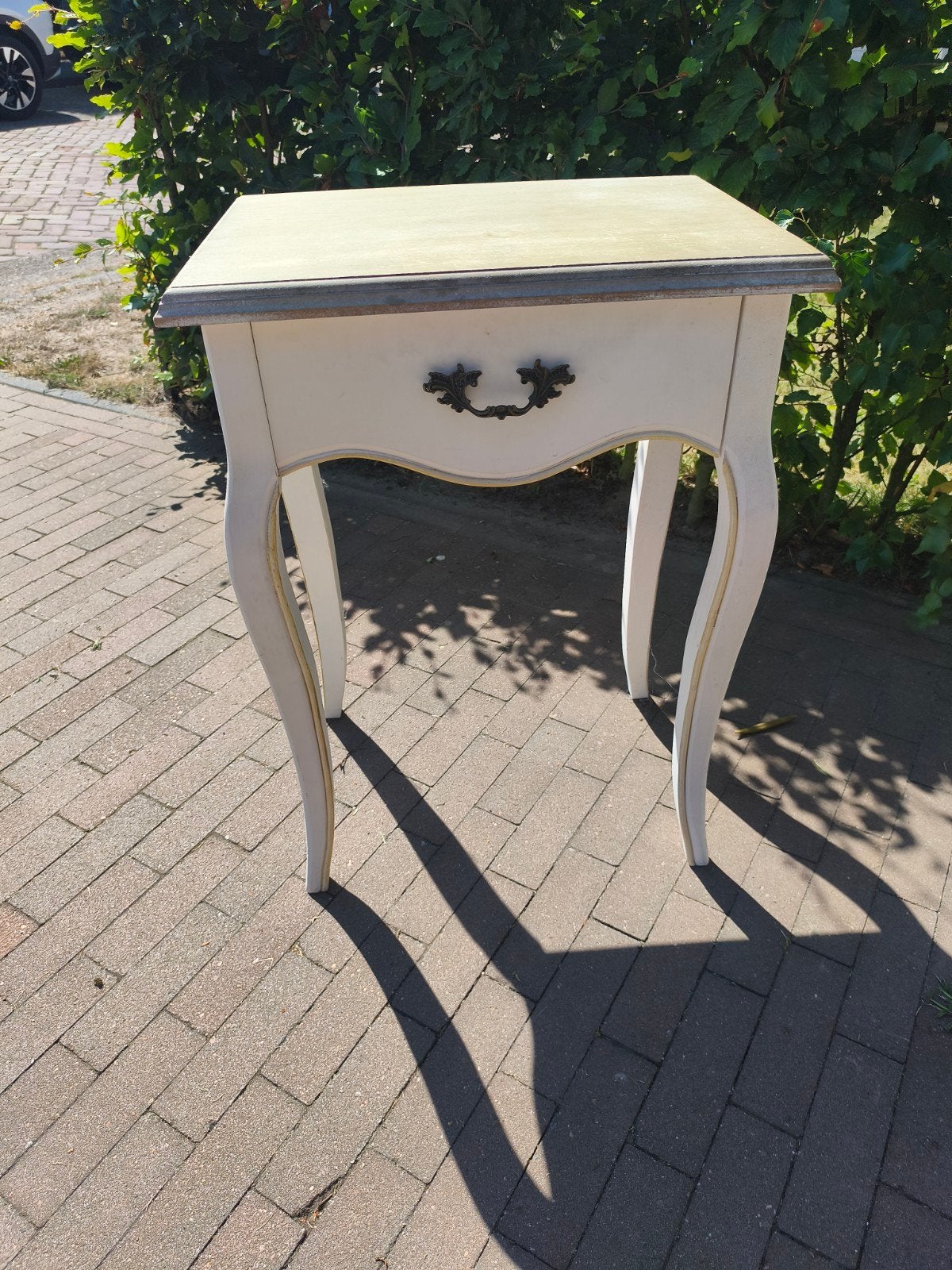 Elegant bijzettafeltje met lade - landelijke stijl, Huis en Inrichting, Tafels | Bijzettafels, Ophalen, Minder dan 55 cm, Gebruikt