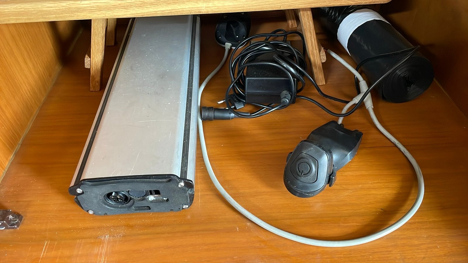 E-bike accu met lader en controller, Gebruikt