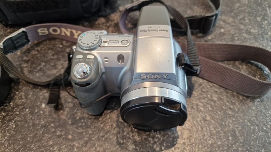 Sony Cyber-shot DSC-H2 Digitale Camera met 12x Optische Zoom, Ophalen of Verzenden