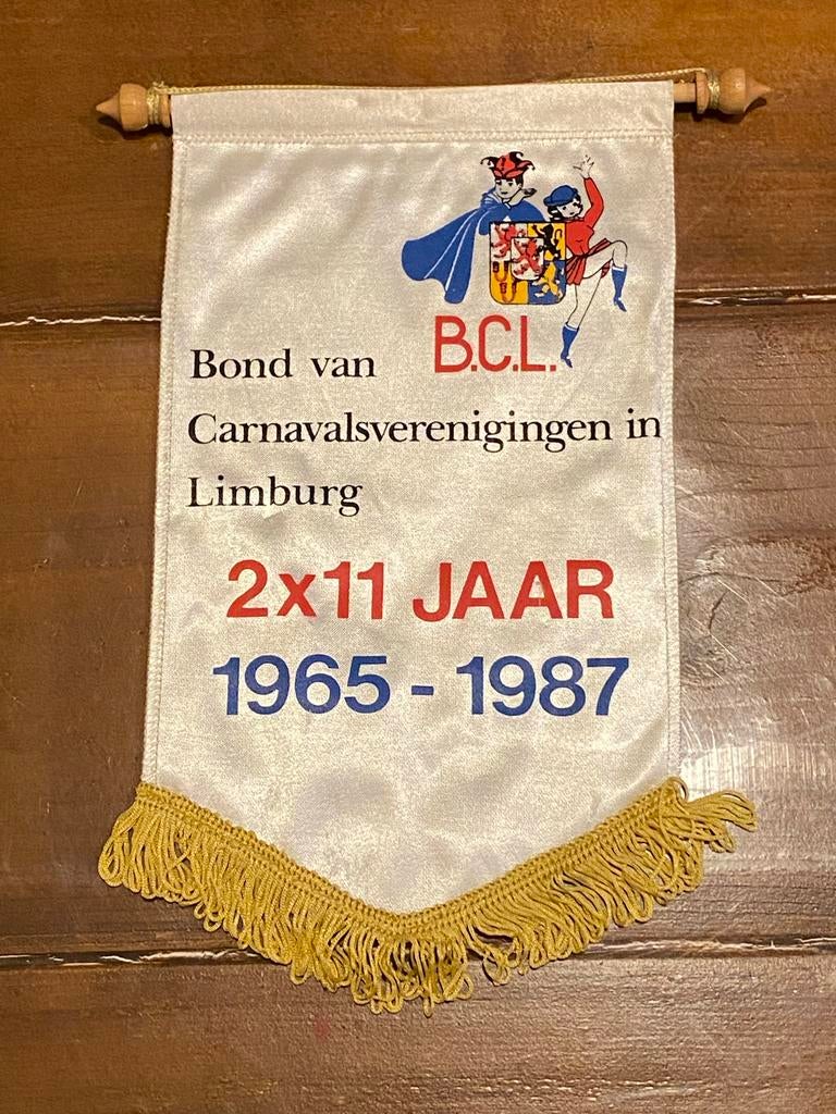 Vaandel Bond Carnavalsverenigingen Limburg 2x11 jaar 1987, Ophalen