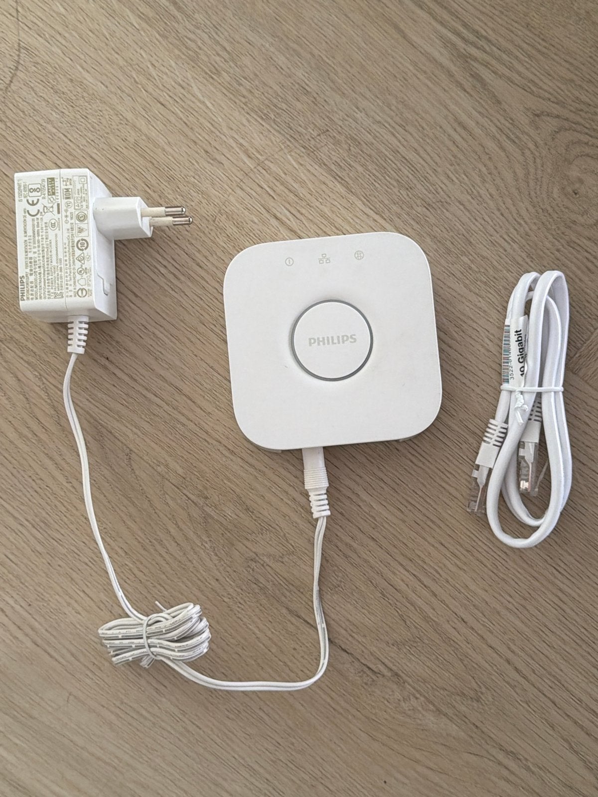 Philips Hue Bridge V 2.1 met adapter en netwerkkabel, Huis en Inrichting, Ophalen, Wit, Kunststof, Smart home compatibel