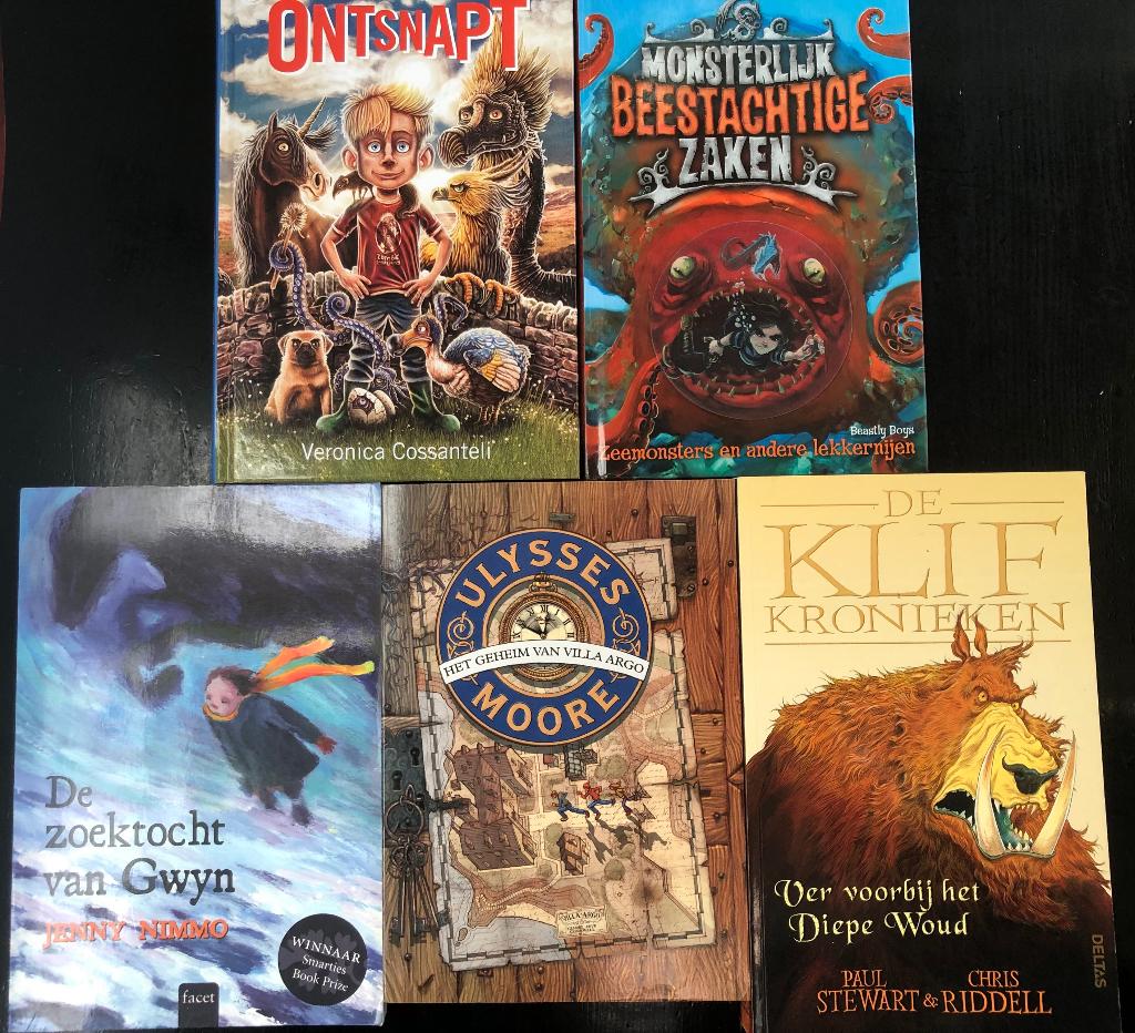Set van 5 kinderboeken fabeldieren / fantasy, Boeken, Ophalen of Verzenden, Zo goed als nieuw