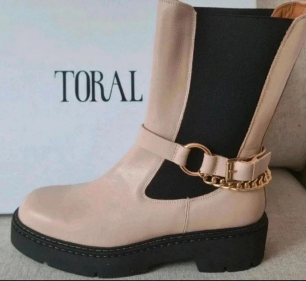 Nieuwe laarzen 41 Toral beige taupe  leer Chelsea boots, Kleding | Dames, Schoenen, Hoge laarzen, Beige, Nieuw, Ophalen of Verzenden