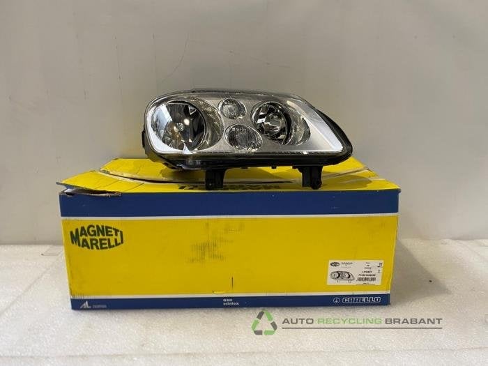 Koplamp rechts van een Volkswagen Touran, Gebruikt, -, Volkswagen, -