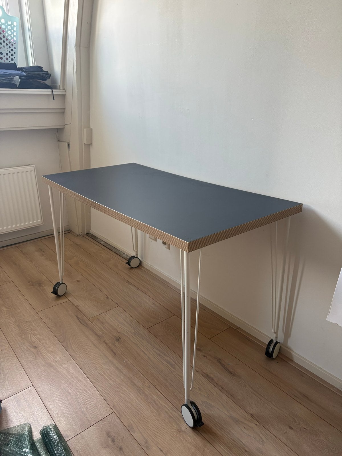IKEA Linnmon / Krille bureau op wieltjes, 100x60 cm, Ophalen, Overige typen, Gebruikt, Spaanplaat of MDF