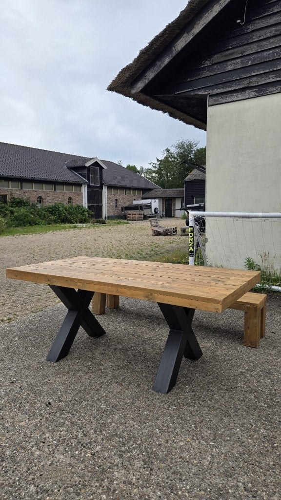 Steigerhouten tafel + bijpassende bank, Ophalen, Gebruikt, Steigerhout met stalen poten, 200 cm of meer