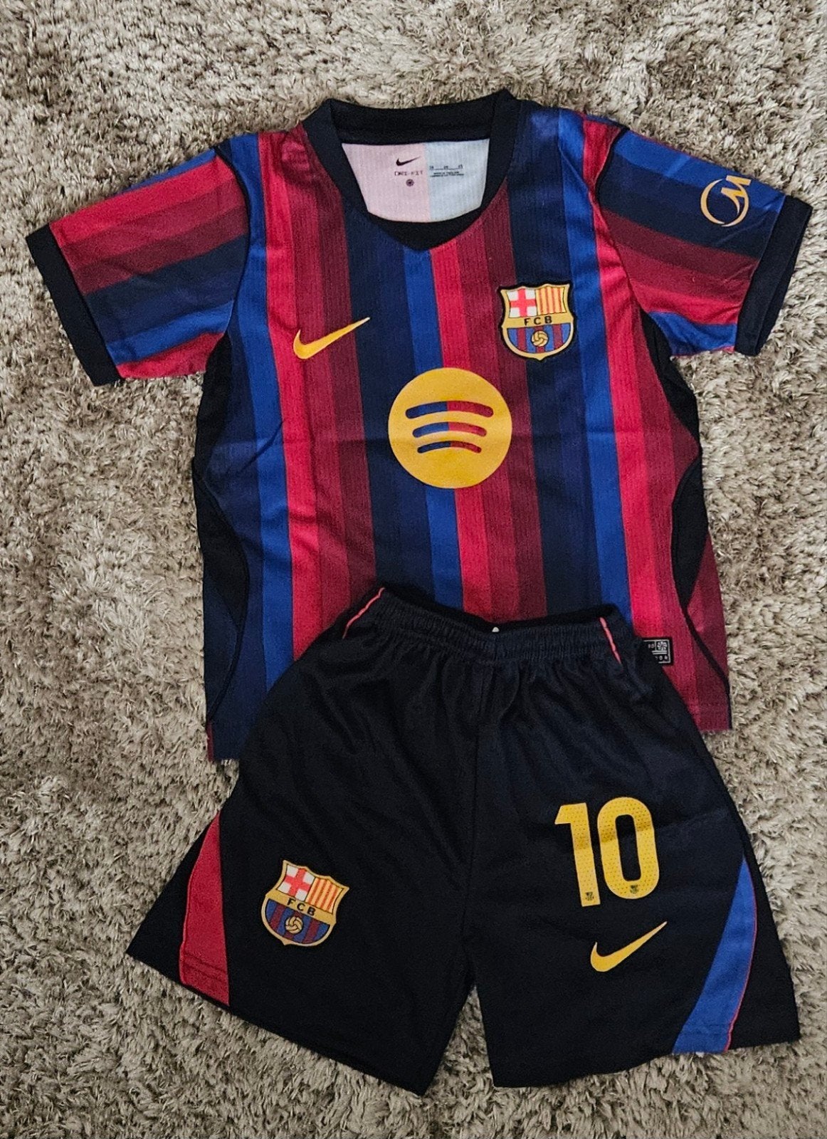FC Barcelona thuisshirt set Lamine Yamal maat 122/128 nieuw, Nieuw, Ophalen of Verzenden, Setje, Nike