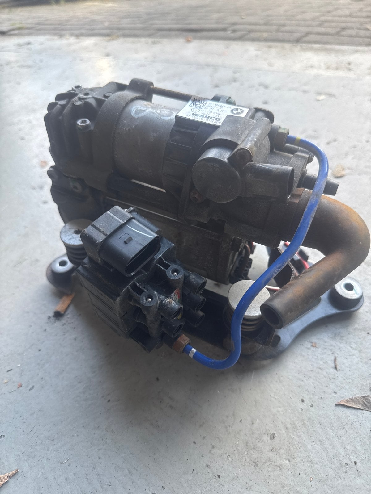Compressor luchtvering BMW 7 Serie met kleppenblok, Auto-onderdelen, Ophalen of Verzenden, Gebruikt, BMW