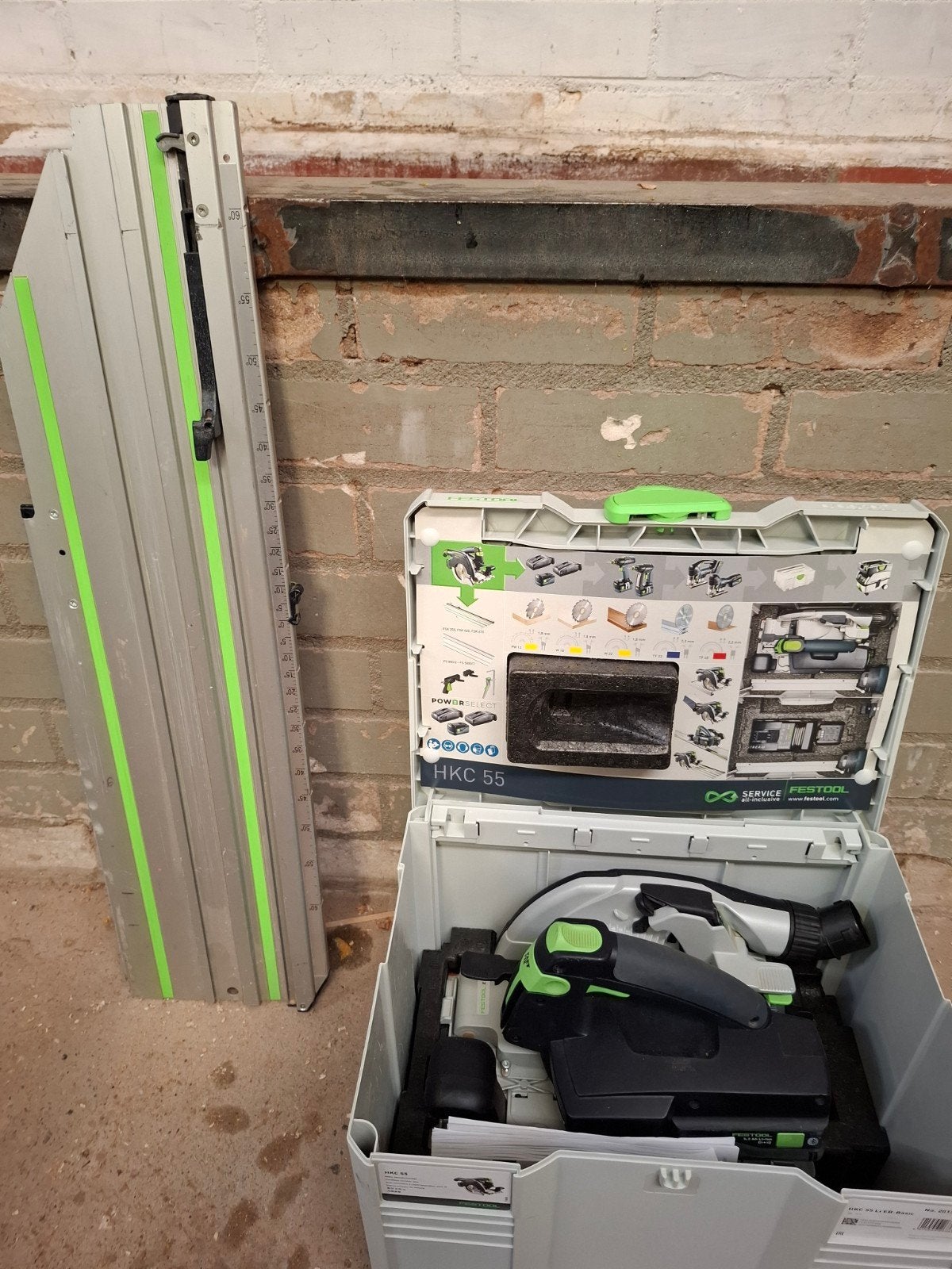 festool hkc55 met liniaal accu en lader, Ophalen, Minder dan 600 watt, Decoupeerzaag, 30 tot 70 mm