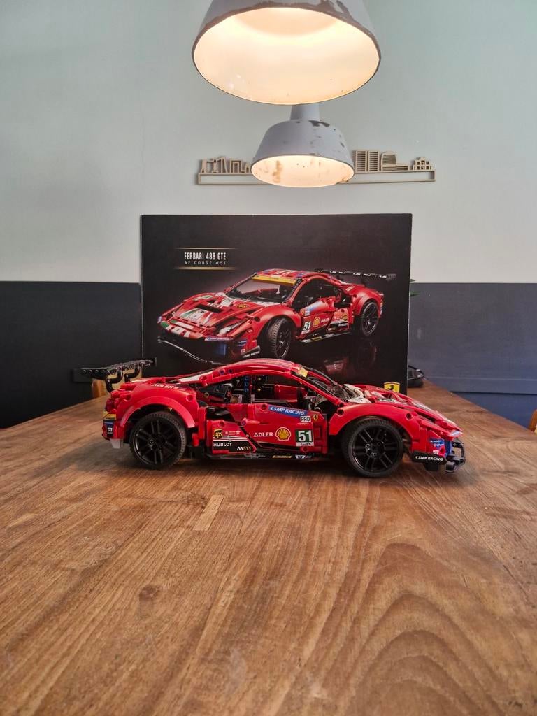 Lego Technic Ferrari 488 GTE AF Corse #51, Compleet, Lego, Ophalen of Verzenden, Zo goed als nieuw