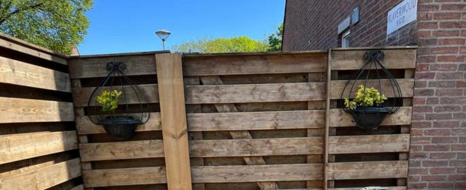 2 hang bloempotten, ruif, zonder planten, Ophalen, Minder dan 3 meter, Zo goed als nieuw, Minder dan 1 meter