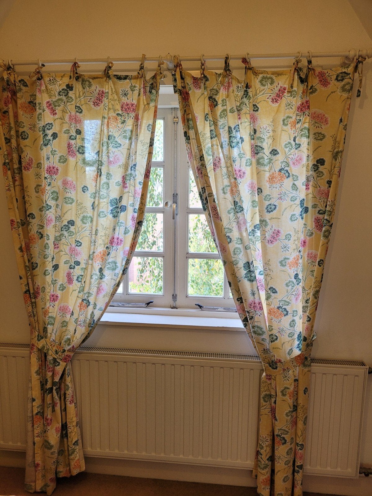 Bloemen gordijnen met roede, 175x215 cm, Met ringen, Gebruikt, Gordijn, Groen
