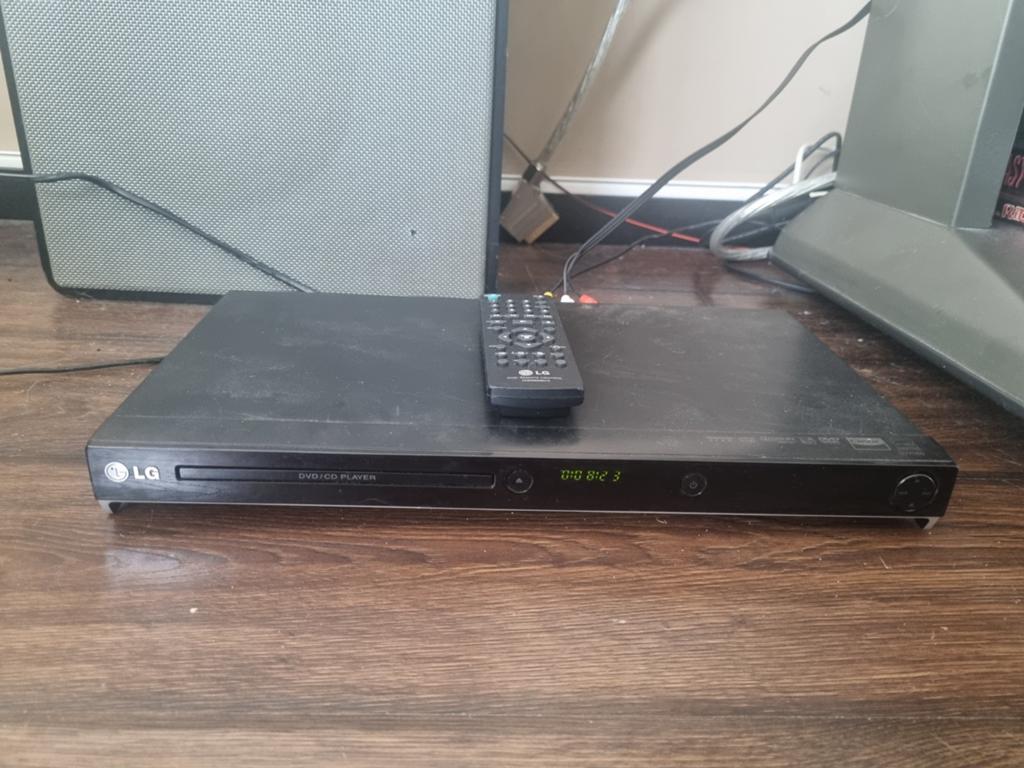 LG DVD/CD Speler DVX550 met afstandsbediening, Ophalen of Verzenden, Gebruikt, Dvd-speler, LG