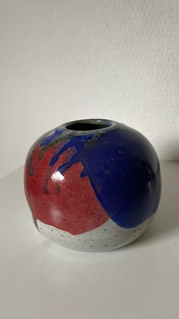 Keramieken bolvaas gesigneerd, Antiek en Kunst, Antiek | Keramiek en Aardewerk, Ophalen of Verzenden