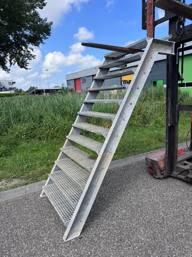 Gegalvaniseerde brandtrap - metalen noodtrap - stalen trap, Doe-het-zelf en Verbouw, Ophalen, Gebruikt, Trap, Onbekend