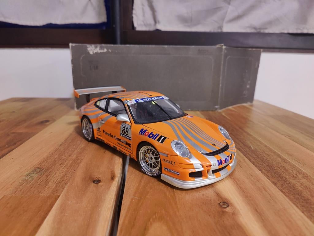 Porsche 911 (997) GT3 CUP AUTOart dealer editie, Ophalen of Verzenden, Gebruikt, Autoart