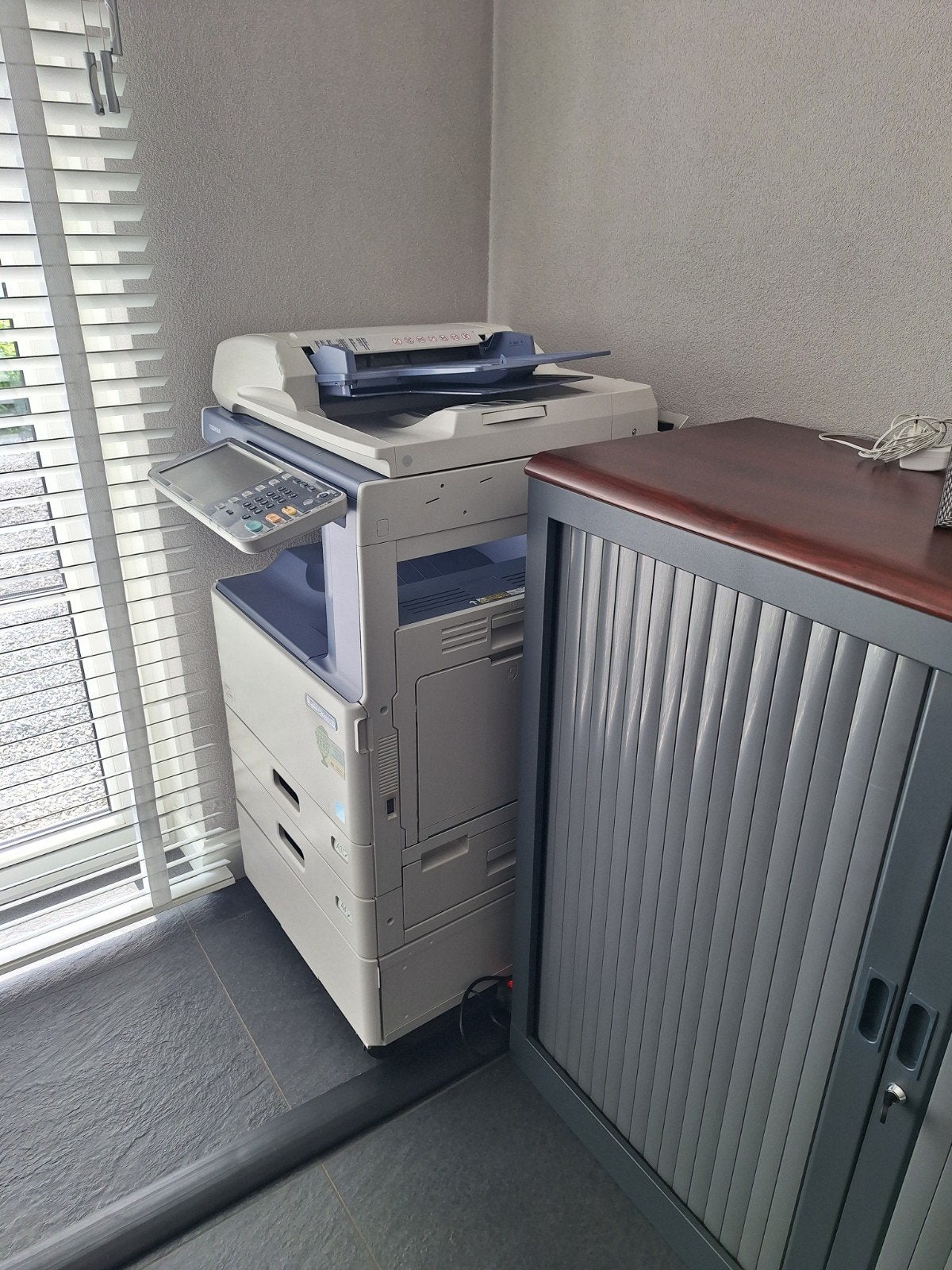 Toshiba e-STUDIO2050c printer/kopieerapparaat, KOOPJE !!, Ophalen, All-in-one, Draadloos, Gebruikt