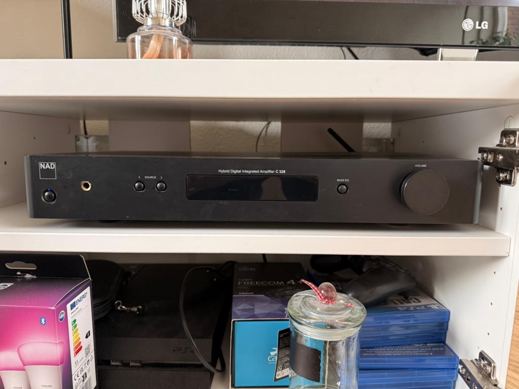 NAD 328 Versterker met Bluetooth en Afstandsbediening, Gebruikt, 60 tot 120 watt, Stereo, Ophalen
