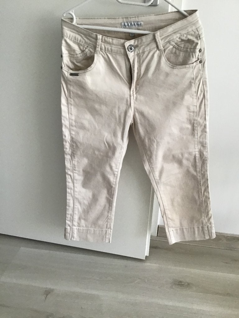 Broek, Maat 38/40 (M), Overige kleuren, Ophalen of Verzenden, Driekwart