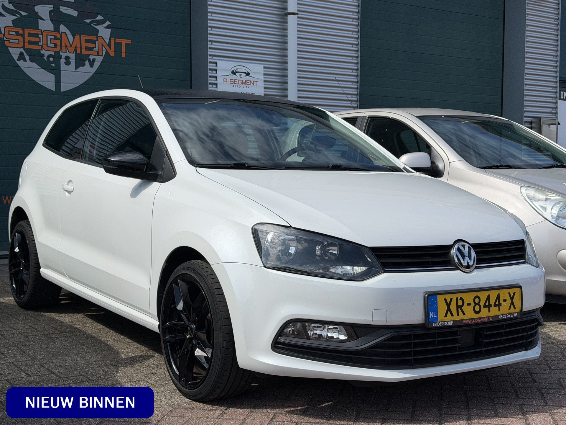 Volkswagen Polo 1.2 TSI First Edition / Parelmoer / 17" LMV, Stof, Euro 6, 4 cilinders, Wit