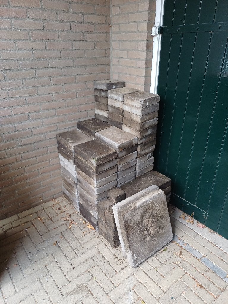 Gebruikte betontegels 6cm dik (diverse maten), Tuin en Terras, Tegels en Klinkers, Ophalen, Gebruikt, 5 tot 10 m², Beton