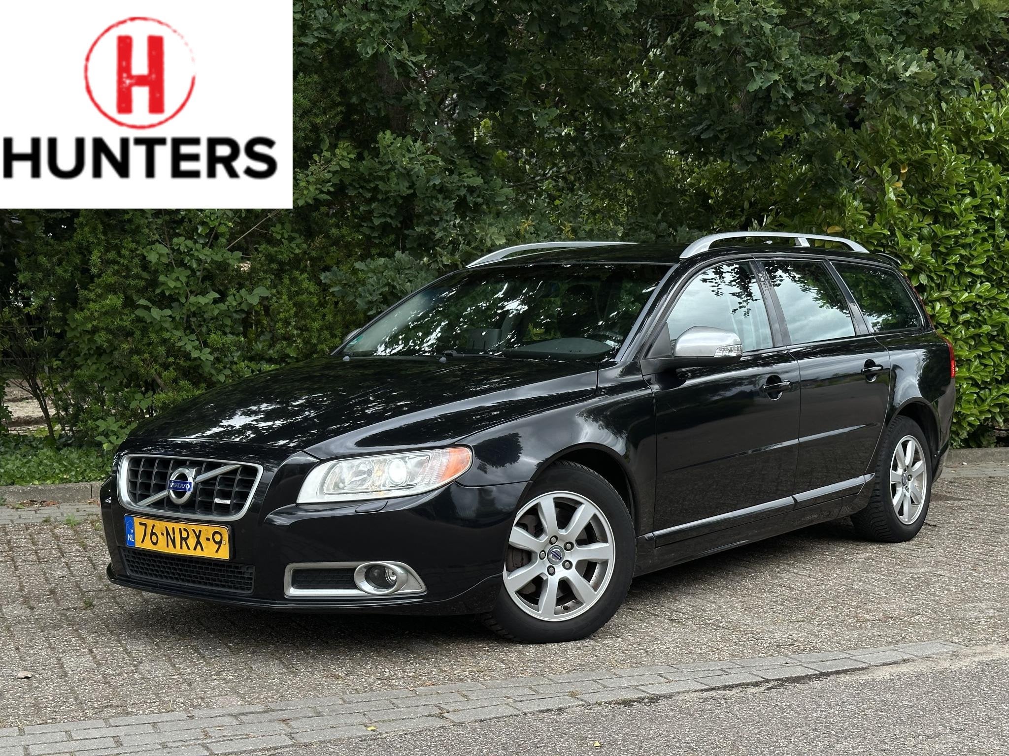 Volvo V70 2.0T R-Design | Automaat | Navi | Camera | Youngti, Euro 5, 4 cilinders, Zwart, 1558 kg