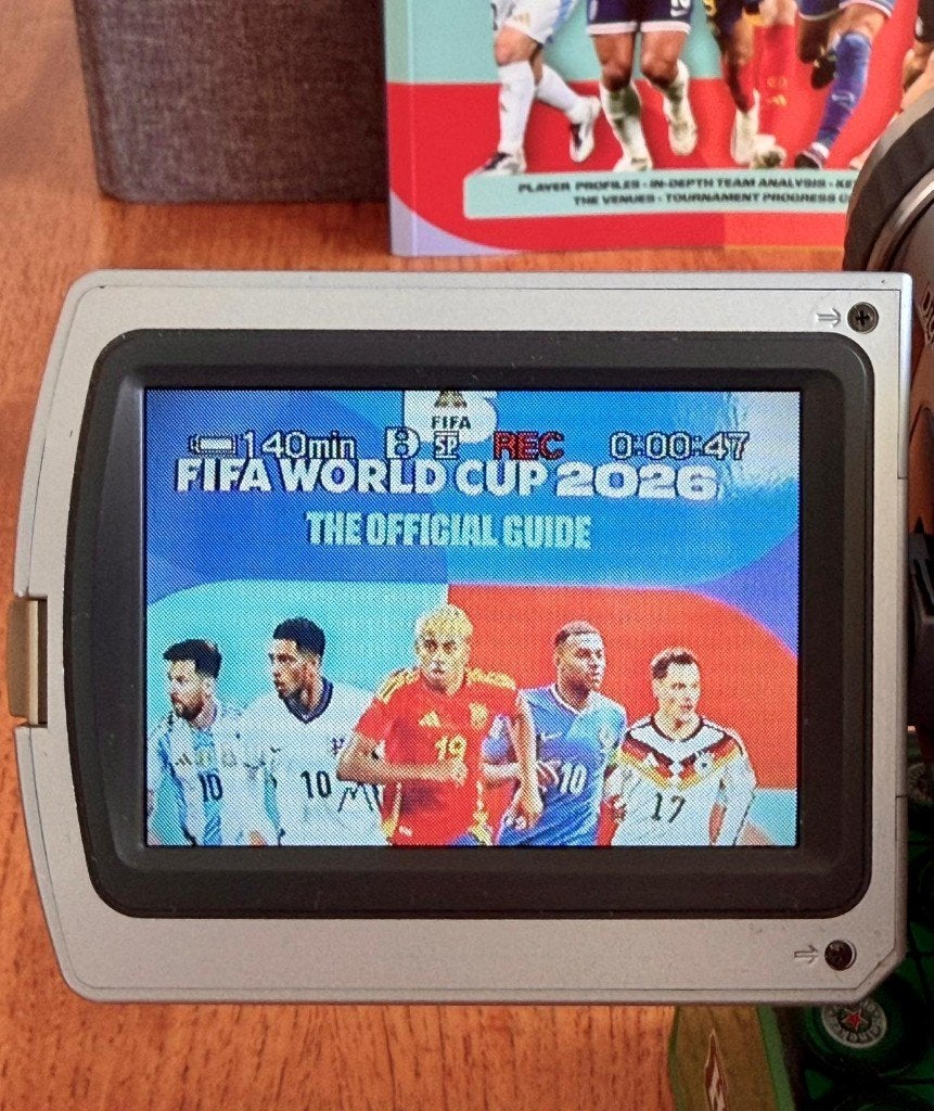 Sony DCR-TRV530E Digital8, Topmodel, Speelt Video8/Hi8 af, 20x of meer, Overige soorten, Ophalen of Verzenden, Zo goed als nieuw