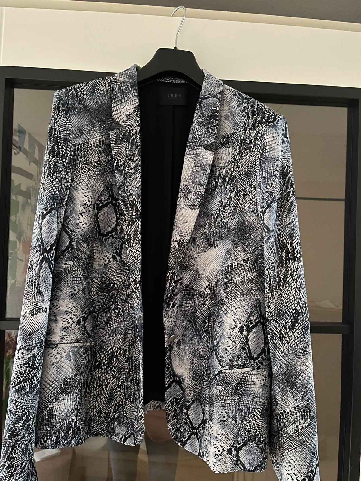 Prachtig blauw IKKS jasje / colbertje in panterprint, Maat 38/40 (M), IKKS, Blauw, Ophalen of Verzenden