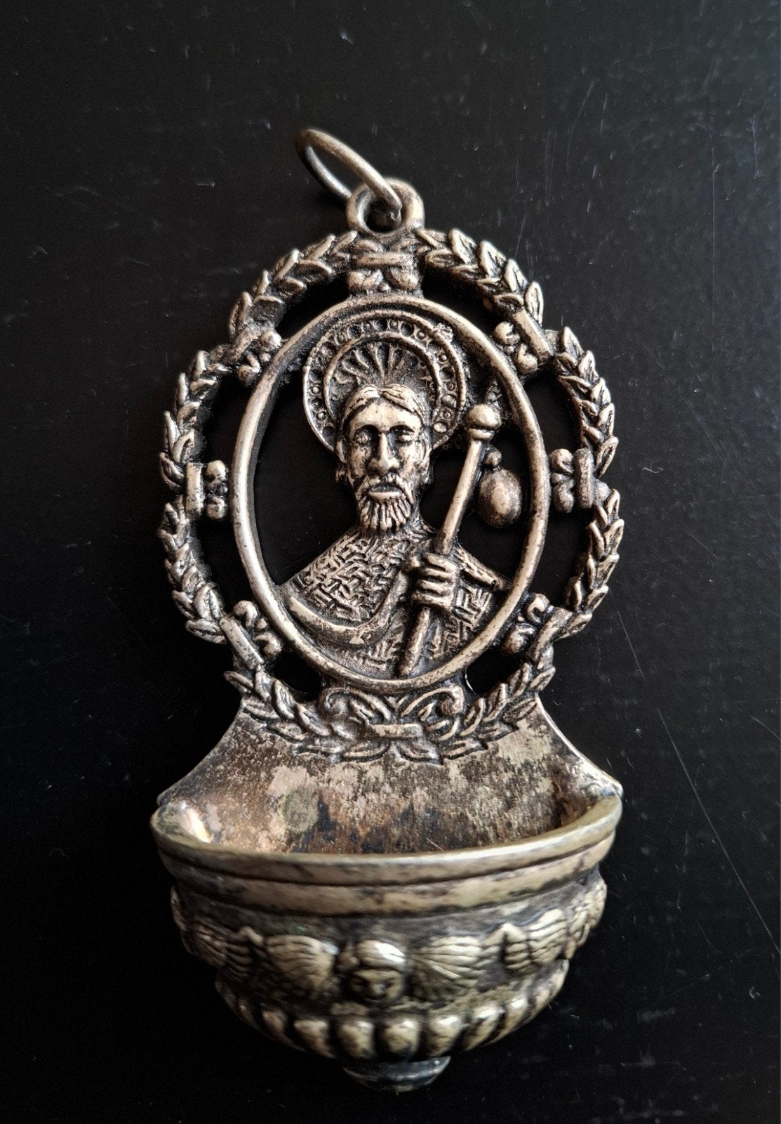 Antiek wijwaterbakje met Sint Jacob de Meerdere, Ophalen of Verzenden