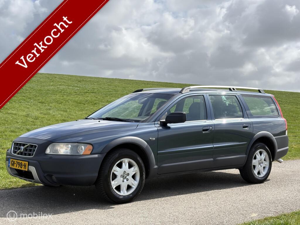 Volvo XC70 2.4 D5 AWD 185PK 2006 Blauw | Xenon | leer | pdc!, Auto's, Navigatiesysteem, 1694 kg, 1800 kg, 197 €/maand
