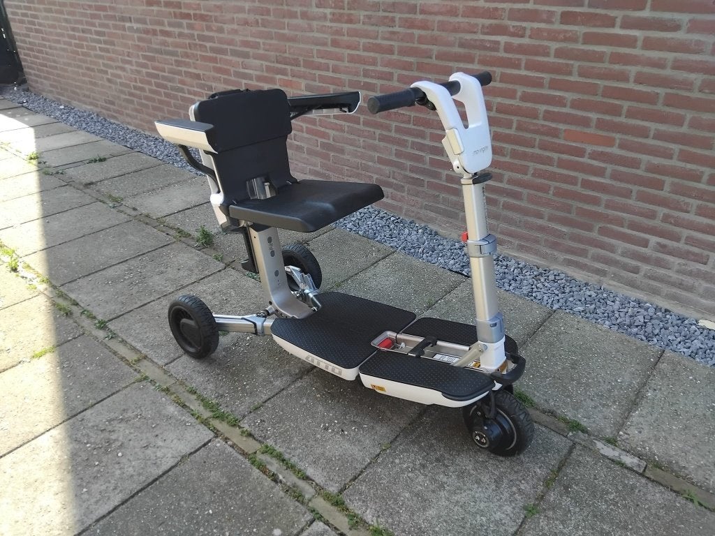 atto moving life opvouwbare scootmobiel, Diversen, 10 km/u of minder, Gebruikt, 15 km of minder, Ophalen