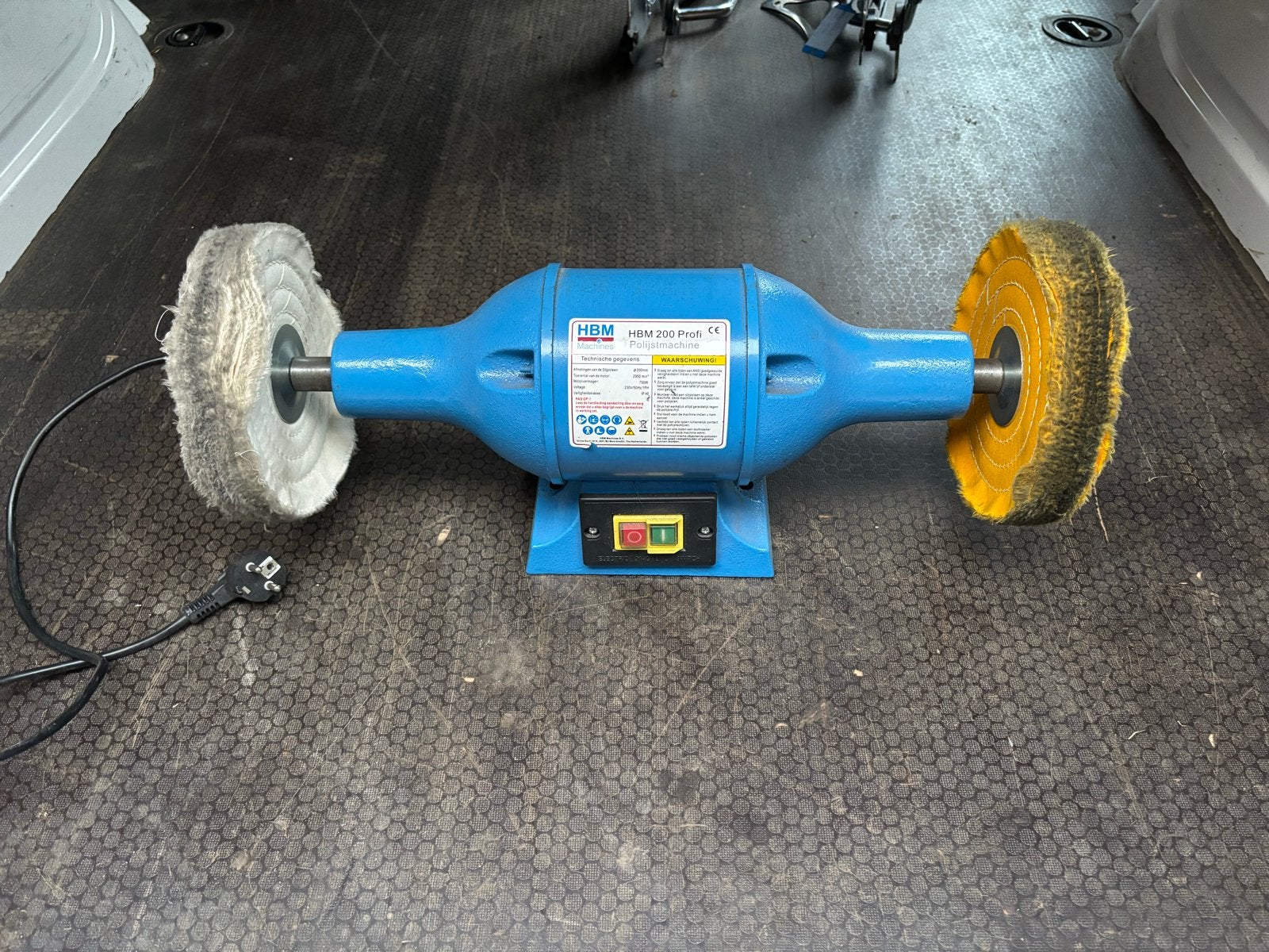 HBM 200 Profi Polijstmachine - Krachtig en Betrouwbaar, Ophalen, Gebruikt, 700 tot 1000 watt, Werkbankslijpmachine