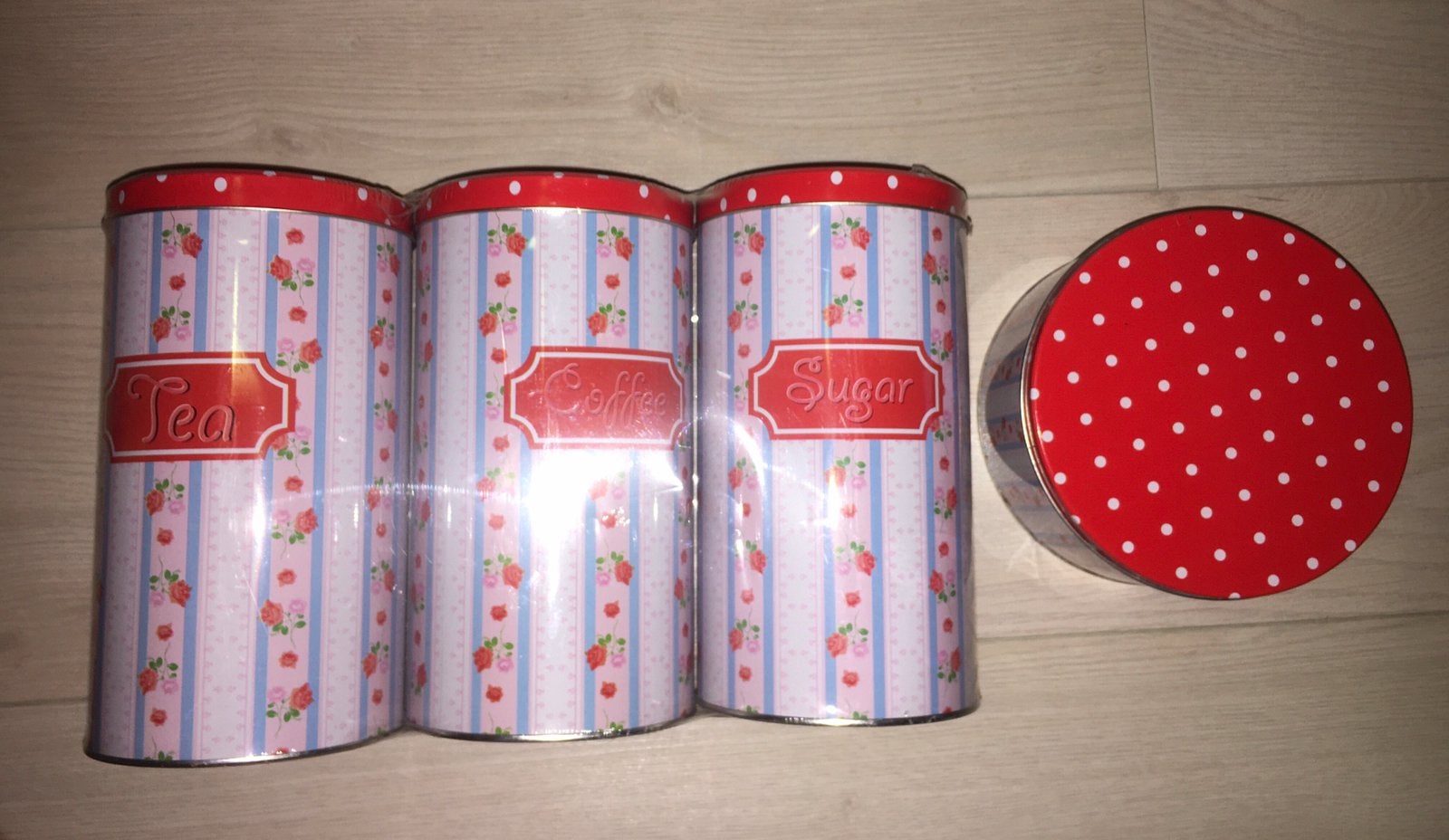 Nieuw setje voorraad blikken, Verzamelen, Blikken, Ophalen of Verzenden, Nieuw, Koek(jes)