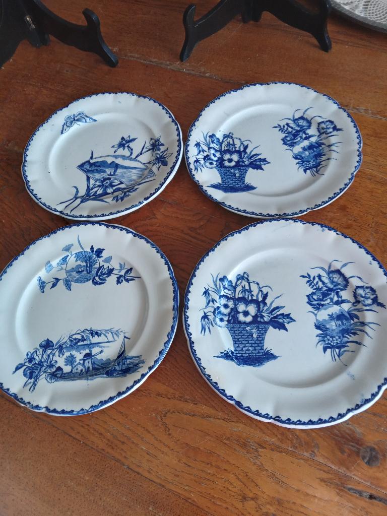 4 FRANSE terre de fer bordjes verschillende motieven, Antiek en Kunst, Ophalen of Verzenden