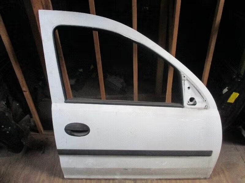PORTIER RECHTS VOOR Opel Combo (Corsa C) (01-2001/02-2012), Bahnhofsplatz 65423 Rüsselsheim am Main, DE, Gebruikt, Deur, Opel