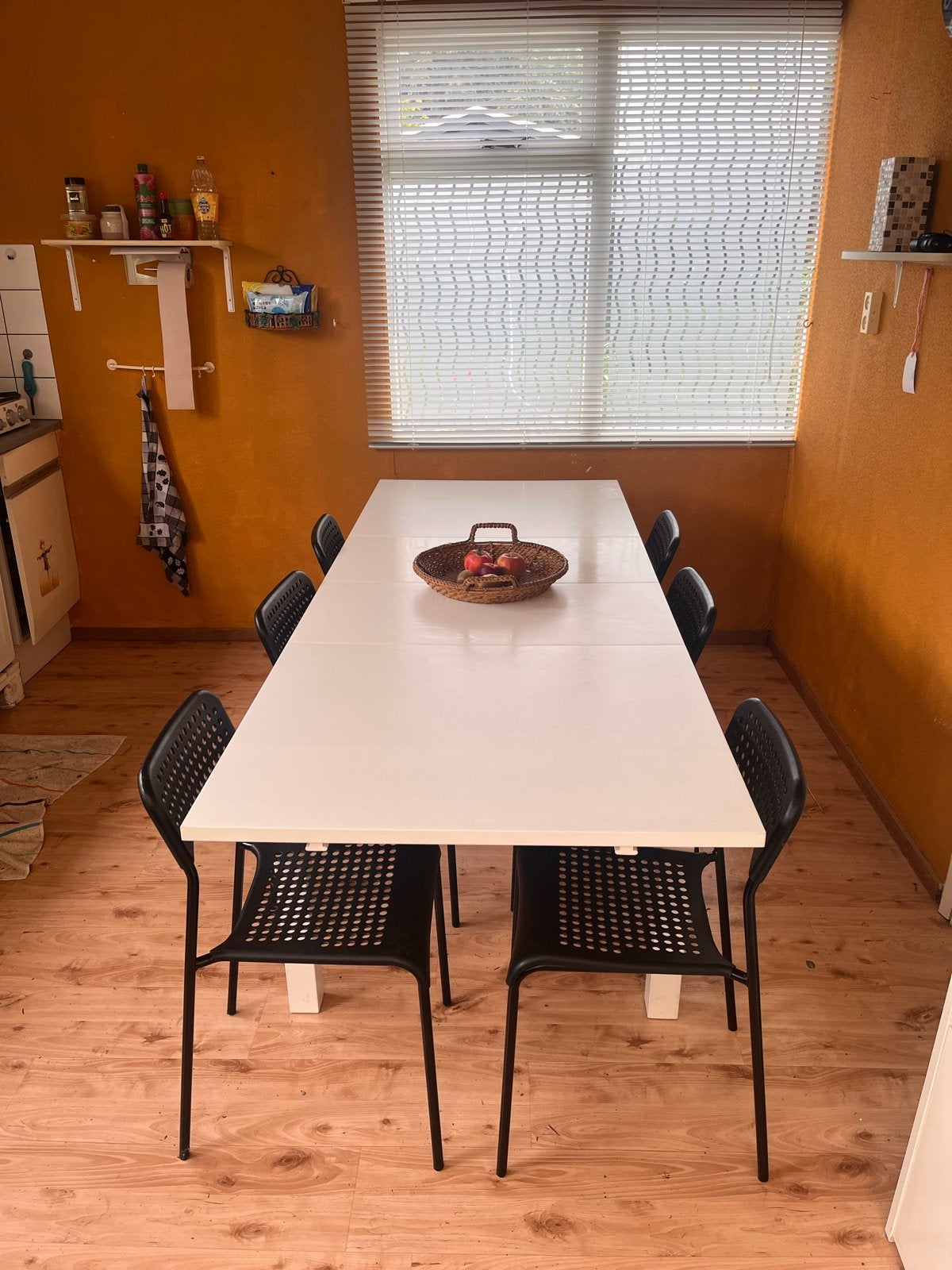 Foto 6 van Uitschuifbare eettafel - 3 lengtes - Zo goed als nieuw