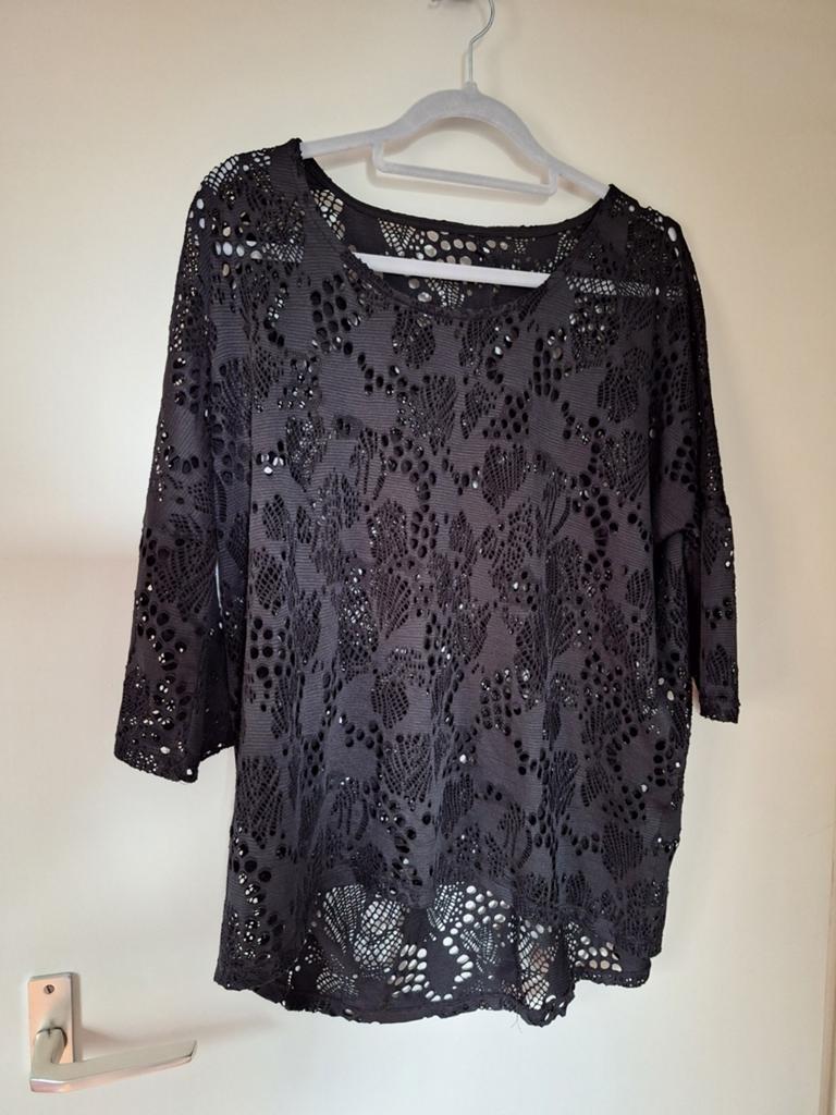 Zwarte kanten top met 3/4 mouwen, Kleding | Dames, Tops, Ophalen of Verzenden, Zo goed als nieuw, Maat 46/48 (XL) of groter, Zwart