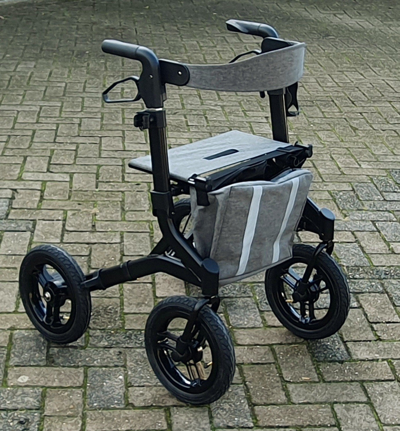 Lichtgewicht rollator outdoor NIEUW, Lichtgewicht, Lichtgewicht rollator outdoor NIEUW, Nieuw, Ophalen of Verzenden
